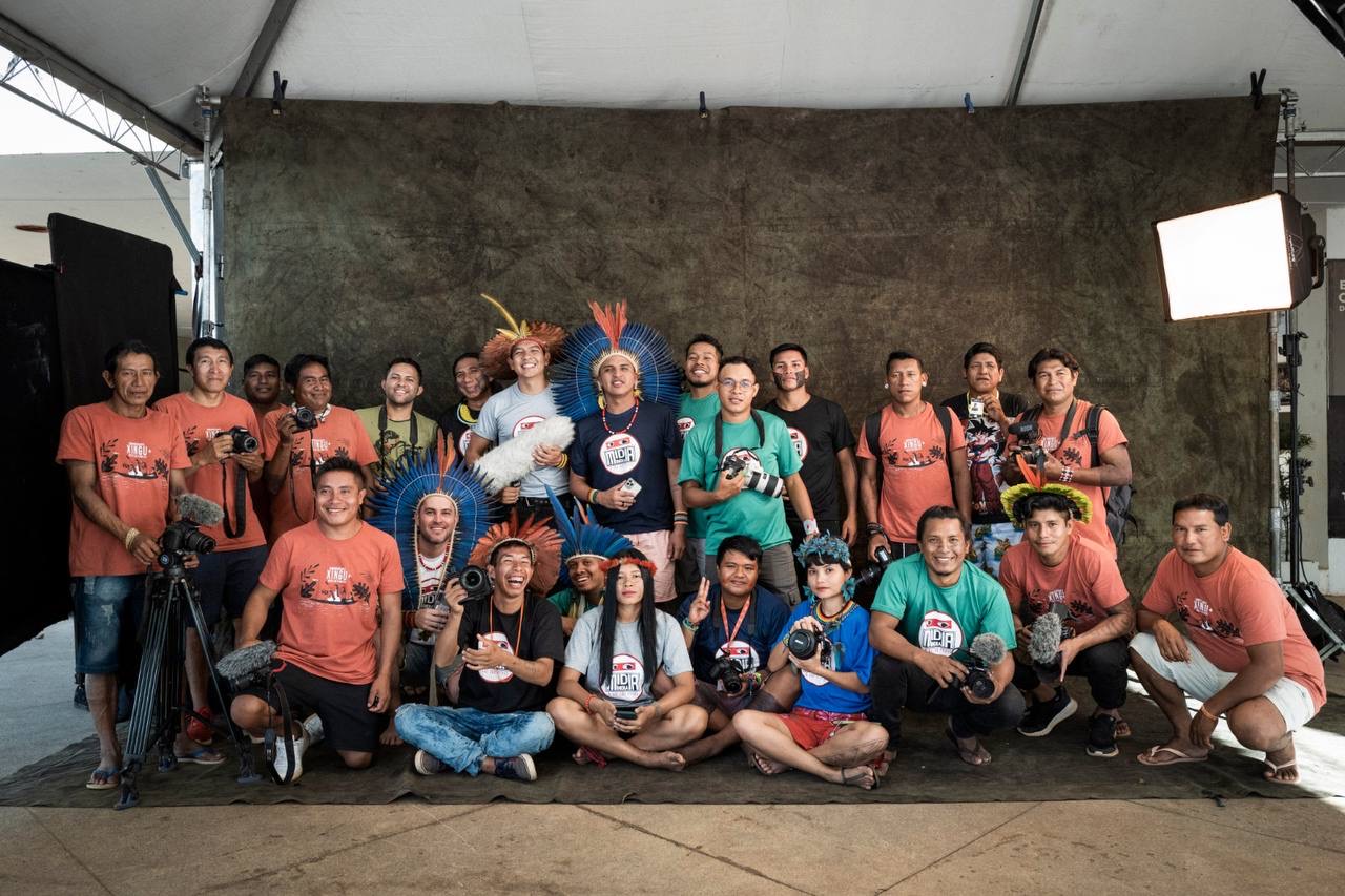 A comunicação e as artes desempenham um papel fundamental na resistência dos povos indígenas