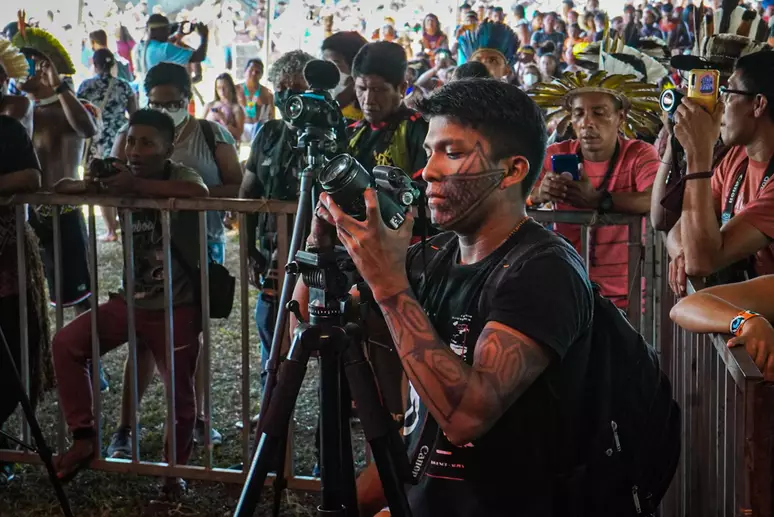 Comunicação é a principal arma de povos indígenas no Século 21